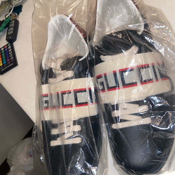 REAL GUCCI SHOES - Picture 5 of 8